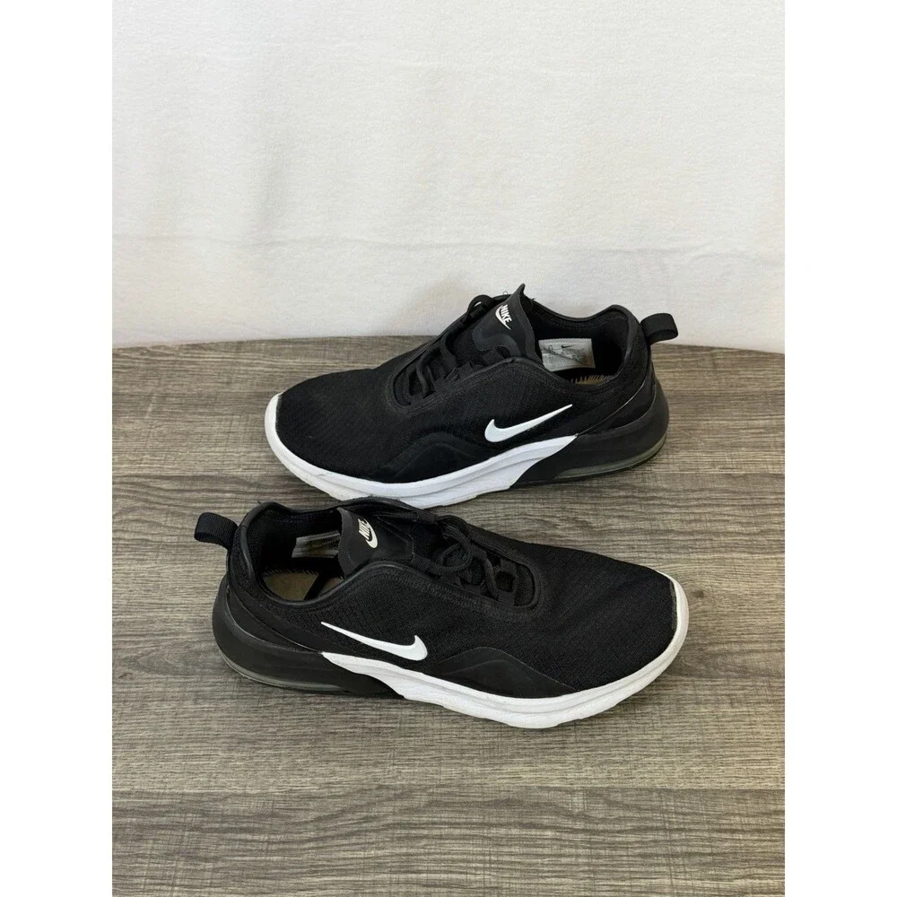 Nike ****note no